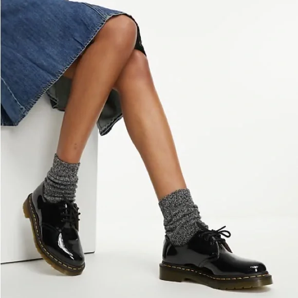 Dr. Martens Shiny Black Women’s 9 Three Eye Oxfords - Picture 1 of 8